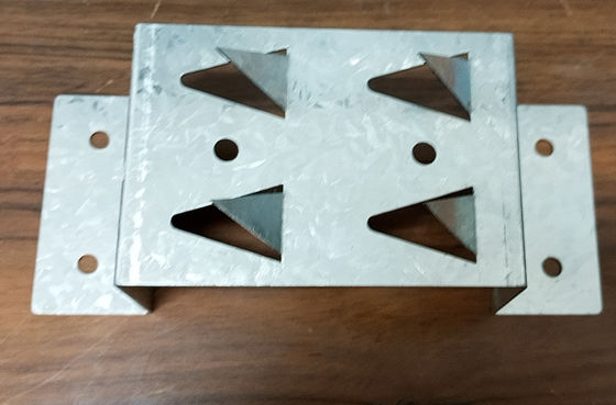 Akustische Eck-Impaling-Clips, silberfarbene Metall-Montagehalterungen für Akustikpaneele, Hardware für die Wand-Schalldämmung