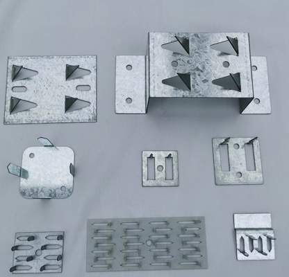 Kundenspezifische Stanzung verzinkter Stahl-Aufsteckclip mit Selbstverriegelungsdesign für Isolationsbefestigungsanwendungen